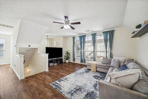 Photo of 3332 Home Point Drive, Houston, TX 77091 (MLS # 65331824)