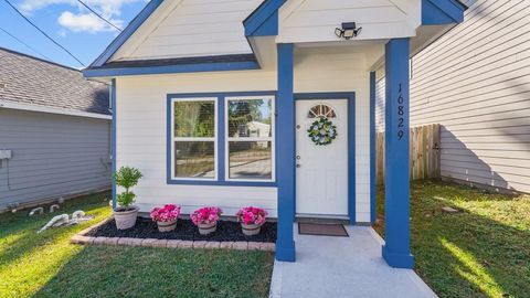 Photo of 16829 W Forrestal, Montgomery, TX 77316 (MLS # 80752070)