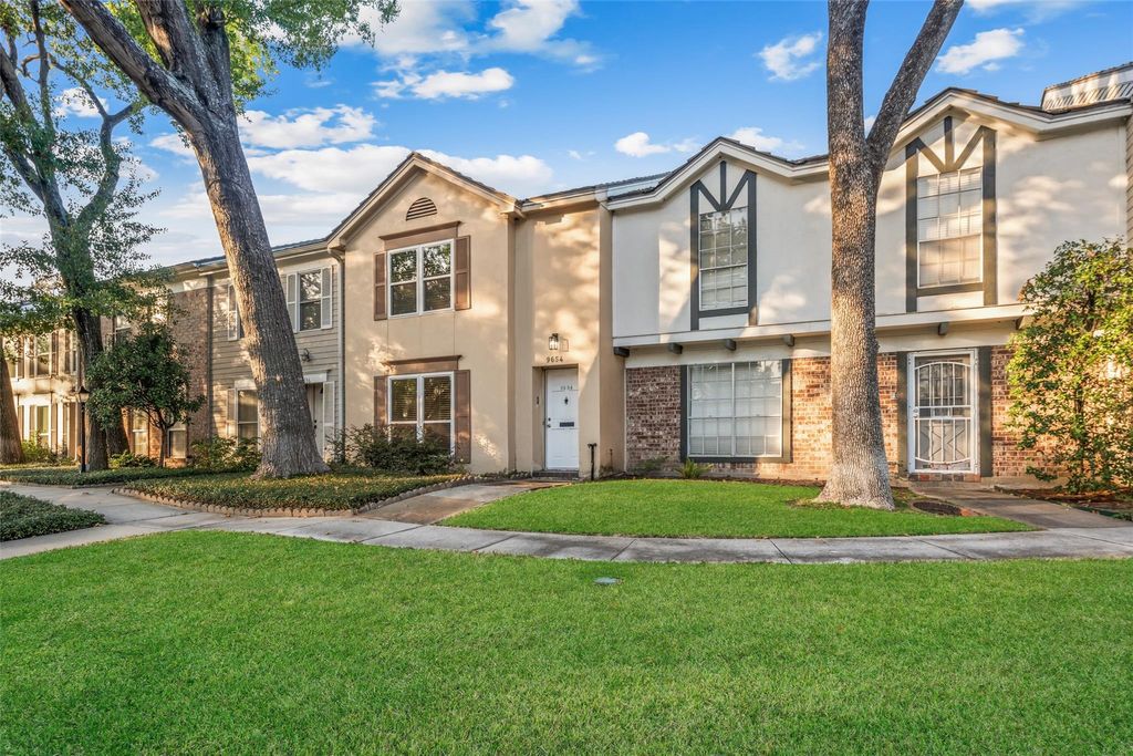 Photo of 9654 Westview Drive #9, Houston, TX 77055 (MLS # 27032127)