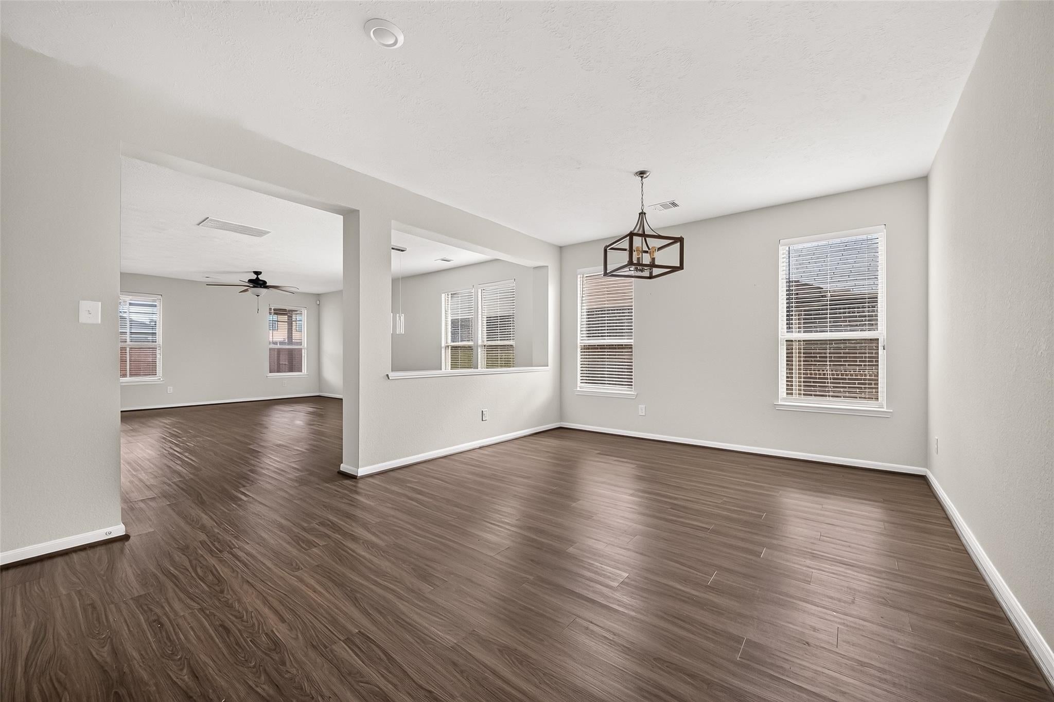 25314 Queens Causeway Lane