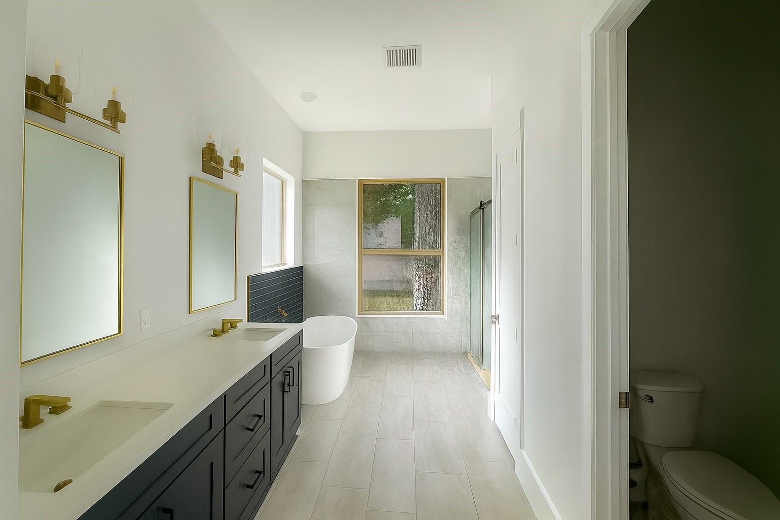 13523 Lakecrest Drive