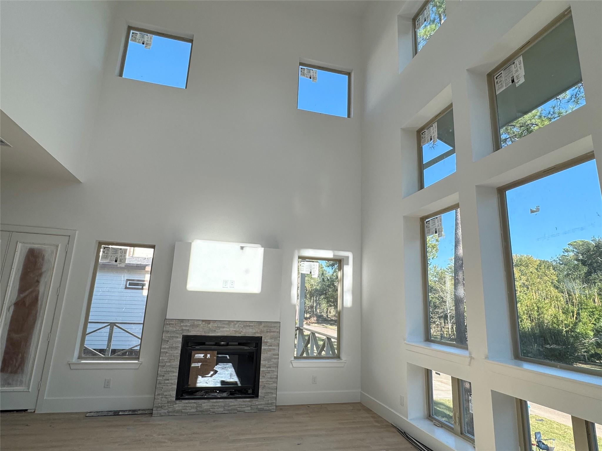 13523 Lakecrest Drive