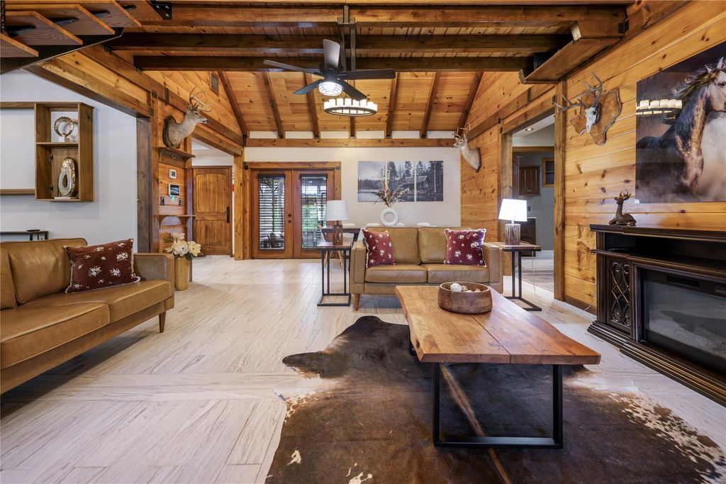 Photo of 358 Bridgeview Dr, Onalaska, TX 77360 (MLS # 2915166)