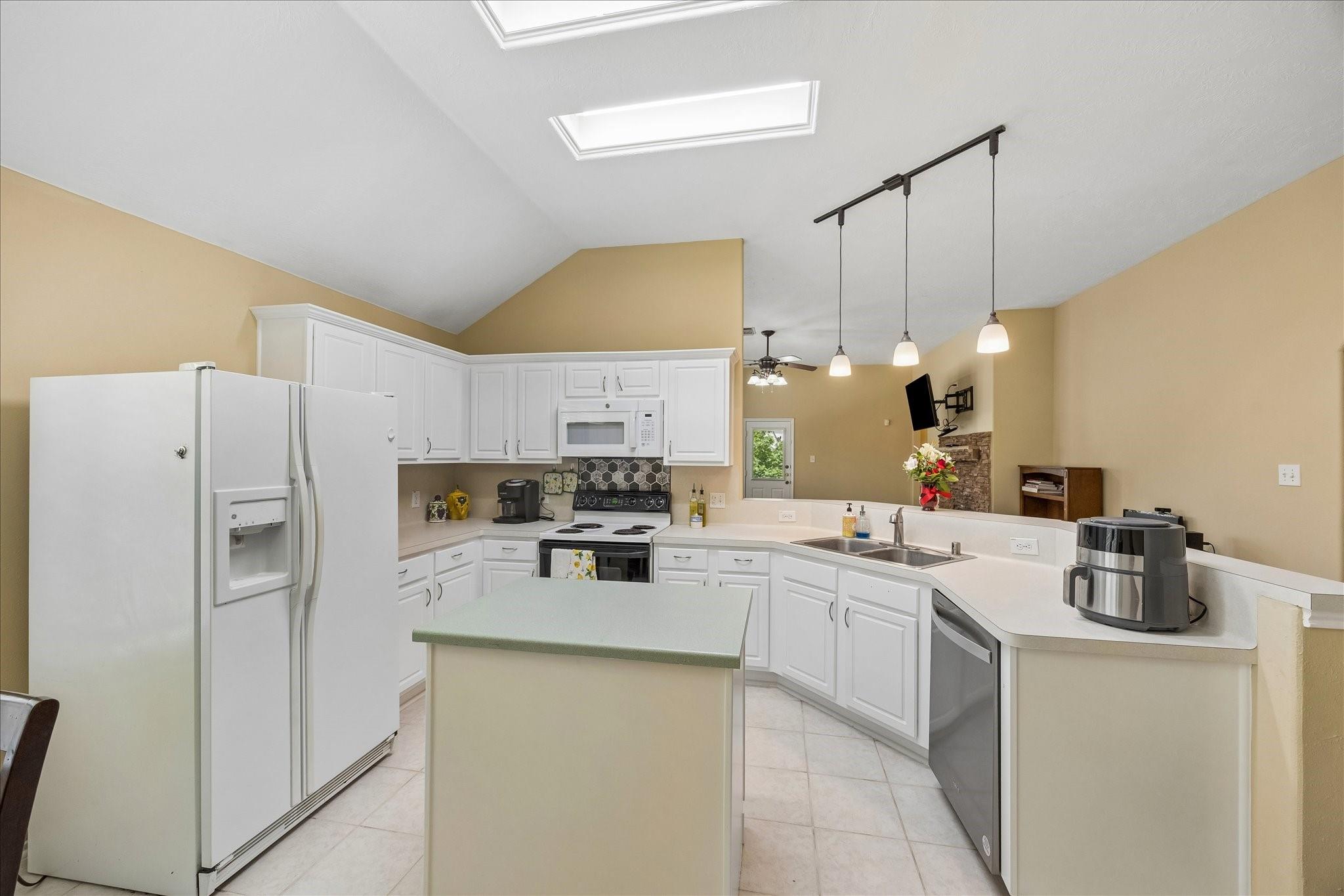 16407 Redbud Berry Lane