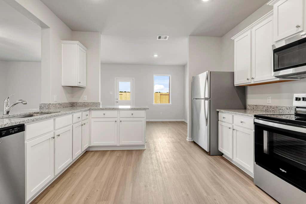 Photo of 6422 Autumn Equinox Drive, Houston, TX 77048 (MLS # 38360818)