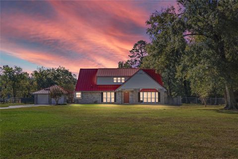 Homes For Sale - 2920 Grace Lane<br/> Highlands, TX 77562