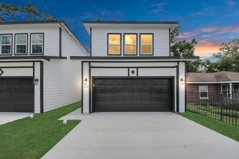 Photo of 8161 Crestview Drive Dr, Houston, TX 77028 (MLS # 34027390)