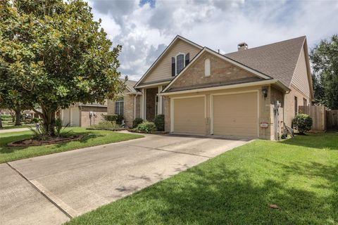 Photo of 11719 Gray Forest Trail, Tomball, TX 77377 (MLS # 42021048) Photo of 11719 Gray Forest Trail, Tomball, TX 77377 (MLS # 42021048)