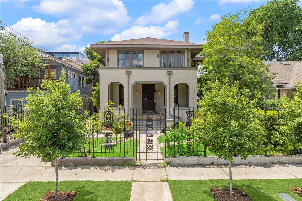 Photo of 2614 Stanford Street, Houston, TX 77006 (MLS # 19092877)