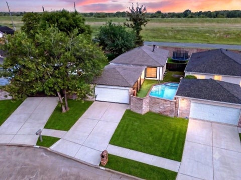 Photo of 16134 Highlander Drive, Houston, TX 77082 (MLS # 18752721)