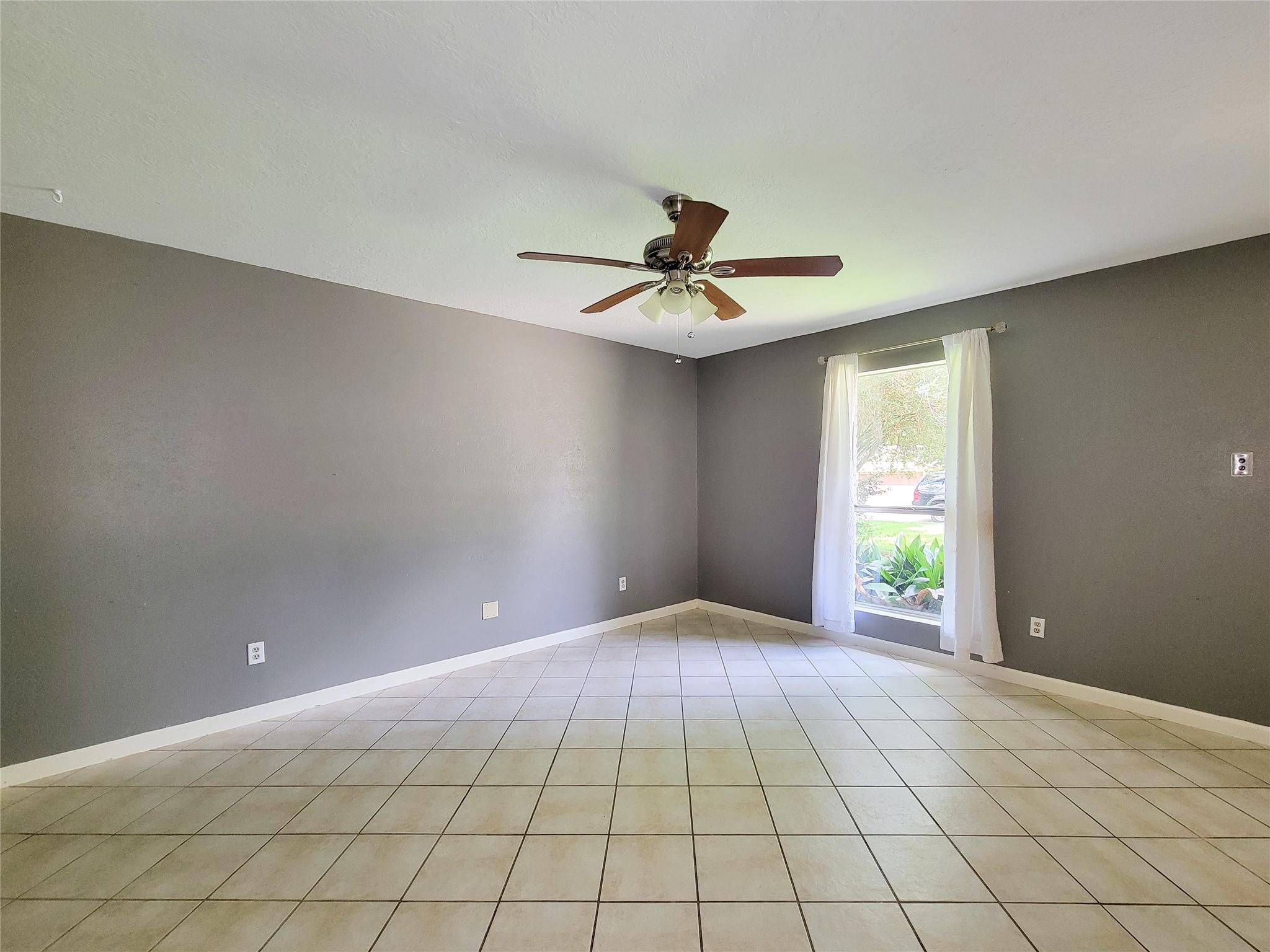 18 N Wavy Oak Circle
