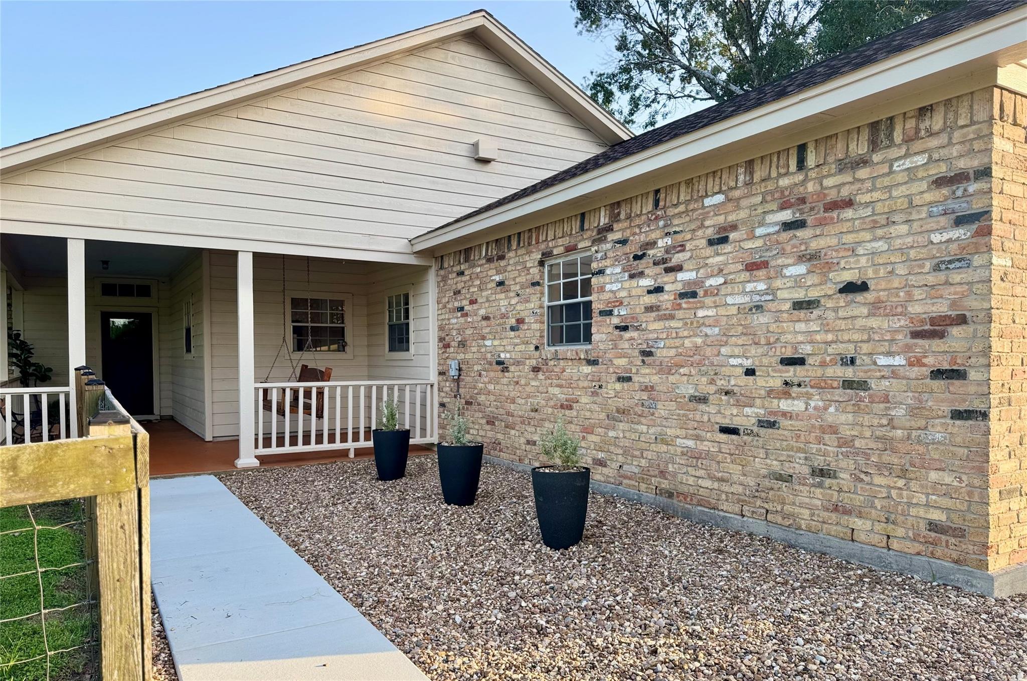22035 Buescher Road
