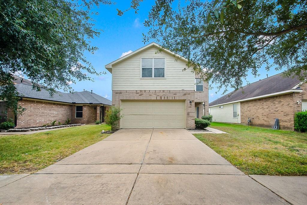 Photo of 1014 Vernage Road, Houston, TX 77047 (MLS # 33938112)