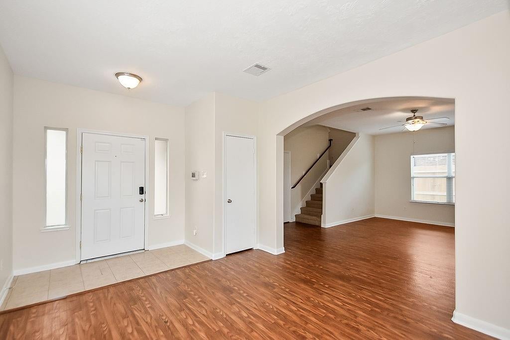Photo of 1014 Vernage Road, Houston, TX 77047 (MLS # 33938112)