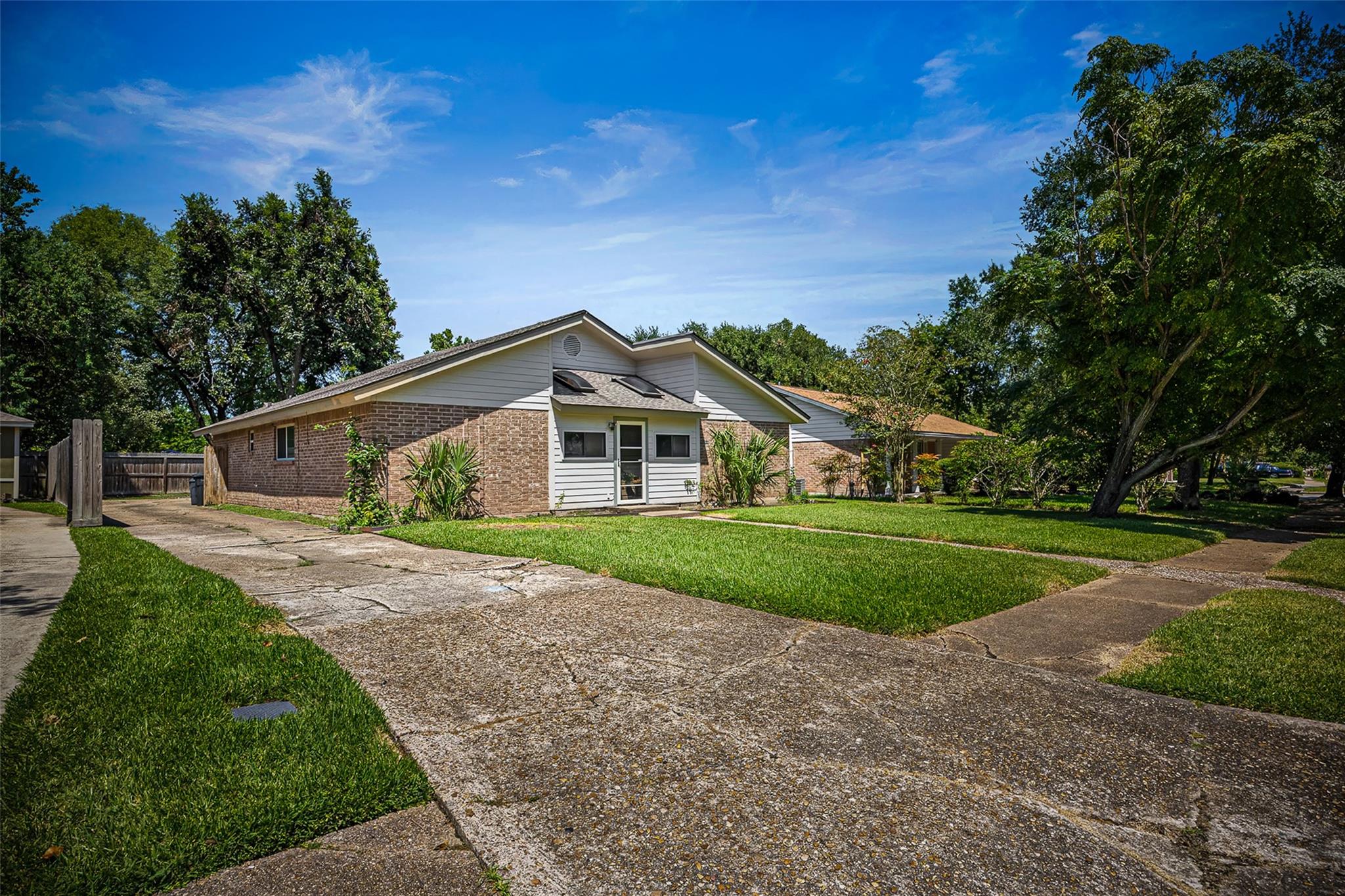 2519 Wood River Drive