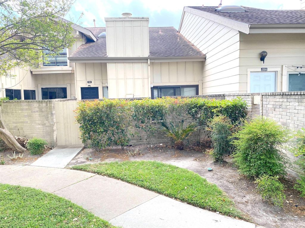 Photo of 3166 Windchase Boulevard #465, Houston, TX 77082 (MLS # 80580717)