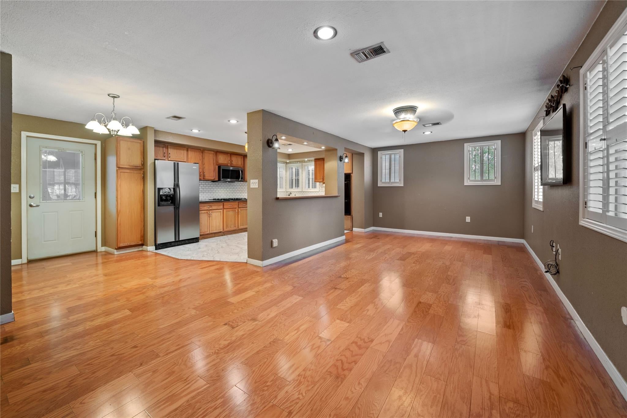 10702 River Oaks Drive