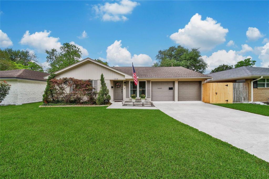 Photo of 11218 Cliffwood Drive, Houston, TX 77035 (MLS # 36732304)