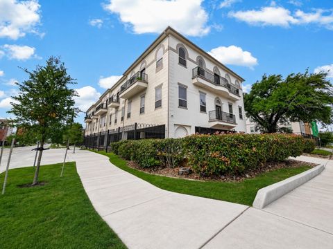 Photo of 5801 Winsome Lane #202, Houston, TX 77057 (MLS # 67746285)