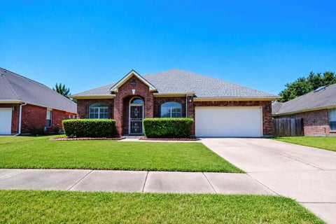 Homes For Sale - 7710 Quintero Drive<br/> Houston, TX 77083