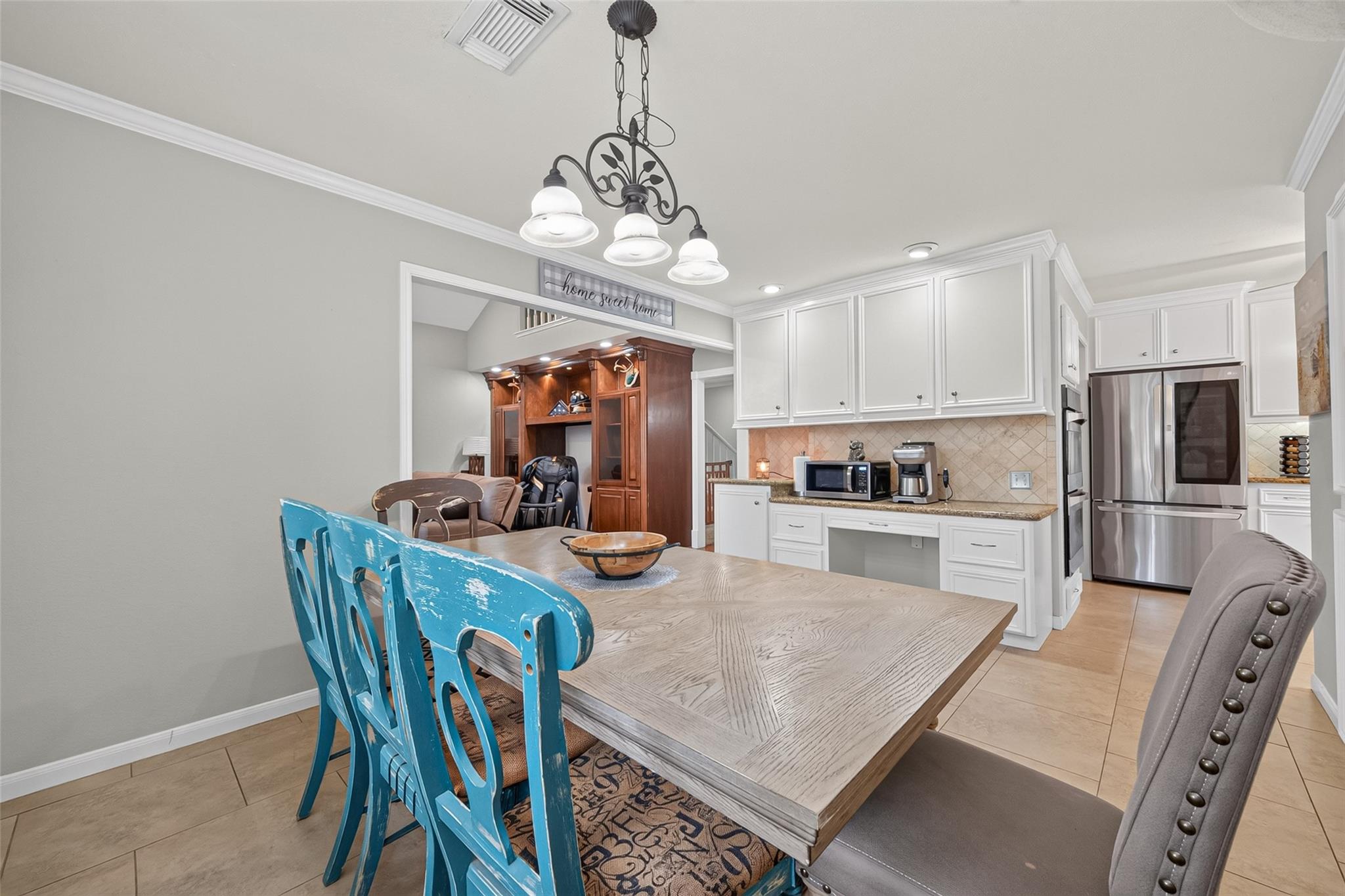 2207 Laurel Hill Drive