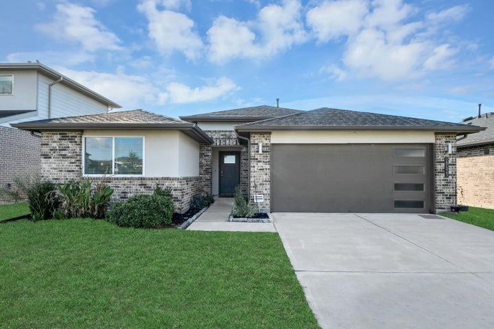 Photo 1 of 39 — 29523 Bryans Manor, Fulshear, TX 77494
