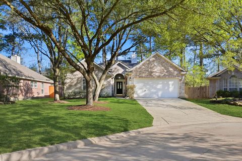 Photo of 39 N Merryweather Circle, The Woodlands, TX 77384 (MLS # 42135402)