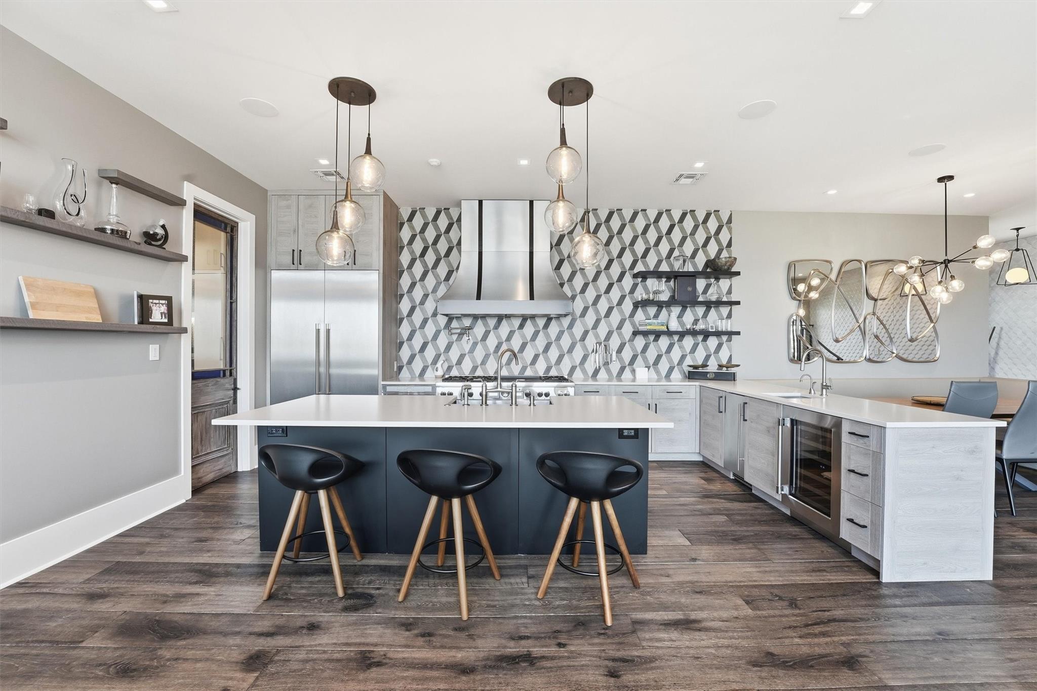 1721 Bayou Shore Drive