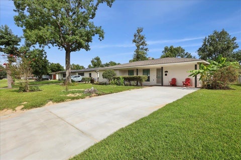 Photo of 5475 Sunbury Drive DR, Beaumont, TX 77707 (MLS # 81473038)
