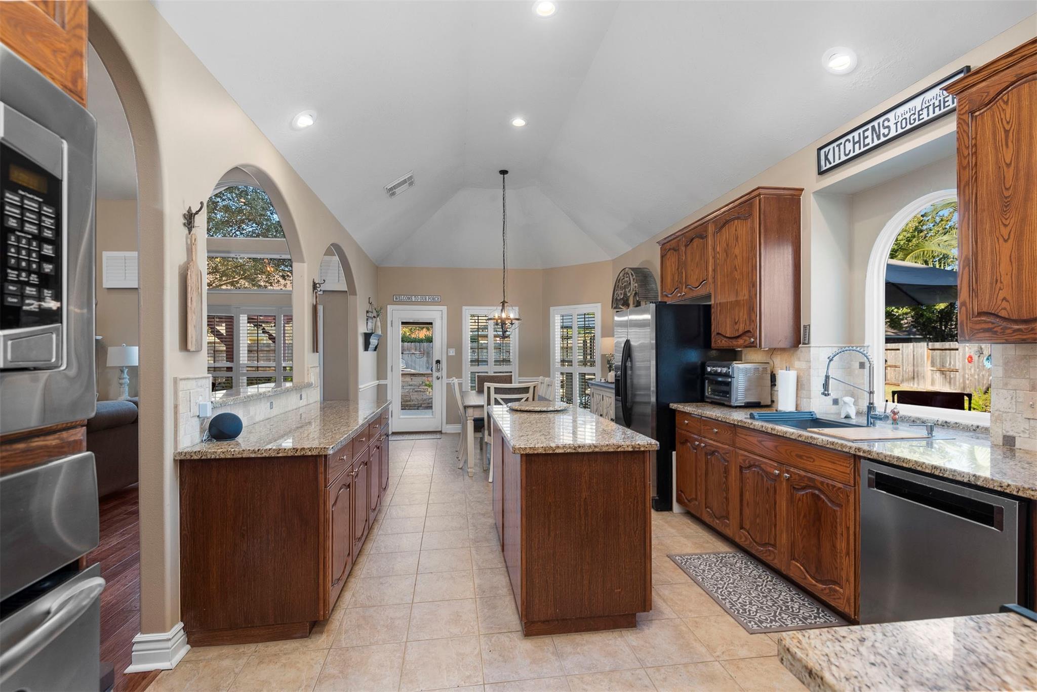 2210 Dorman Court
