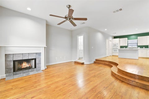 Photo of 1604 Reinerman Street, Houston, TX 77007 (MLS # 93198220)
