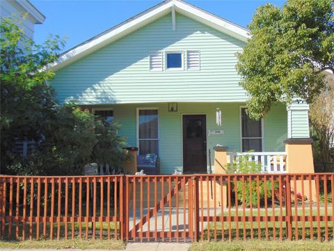 Homes For Sale - 3420 Avenue R<br/> Galveston County, Galveston, TX 77550