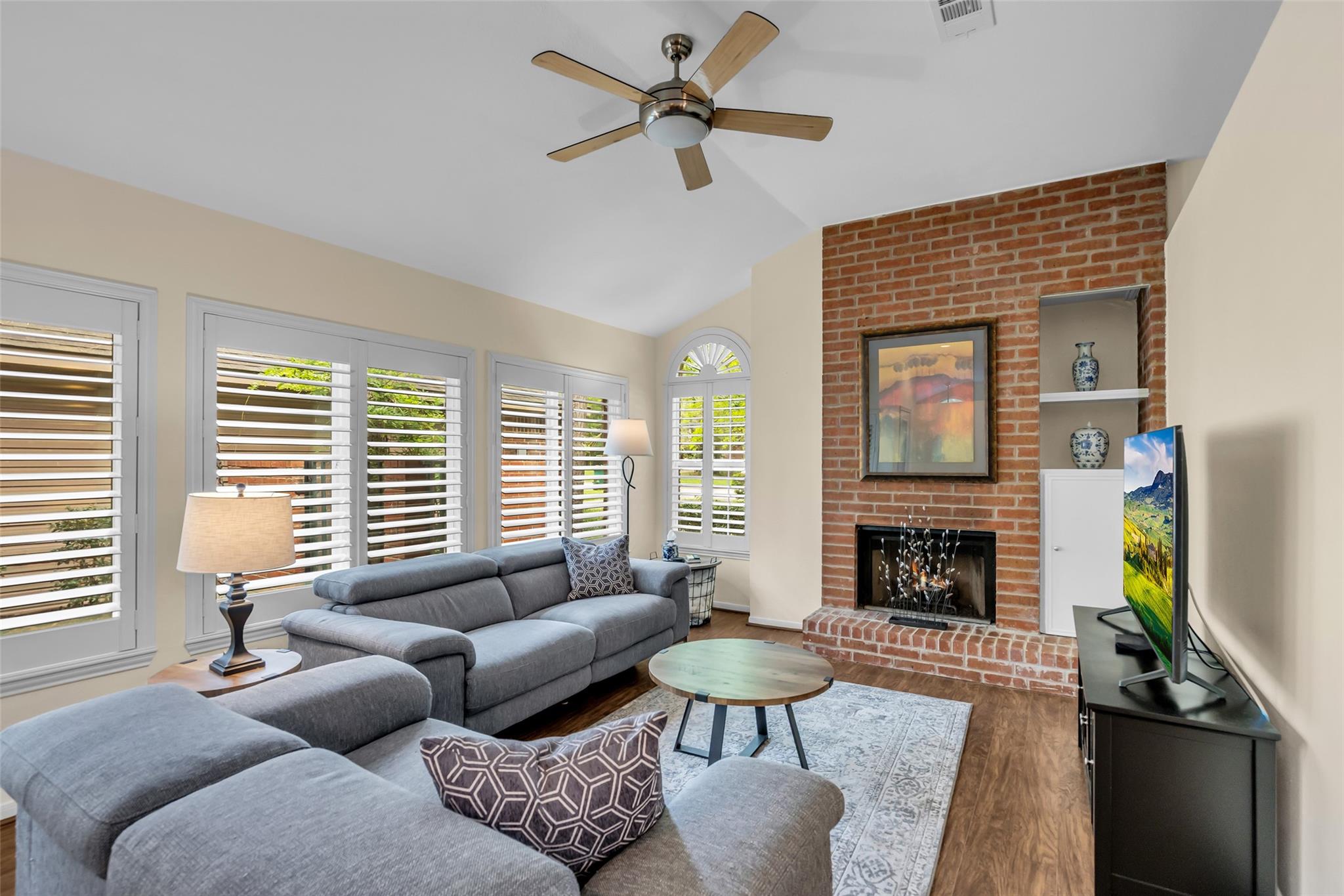 61 N Rushwing Circle