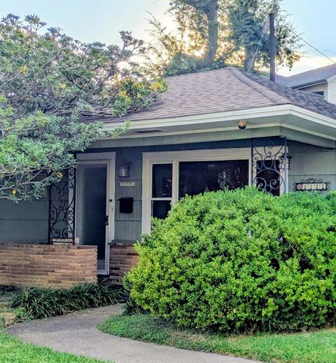 Photo of 1111 Woodhill Road, Houston, TX 77008 (MLS # 47453036)