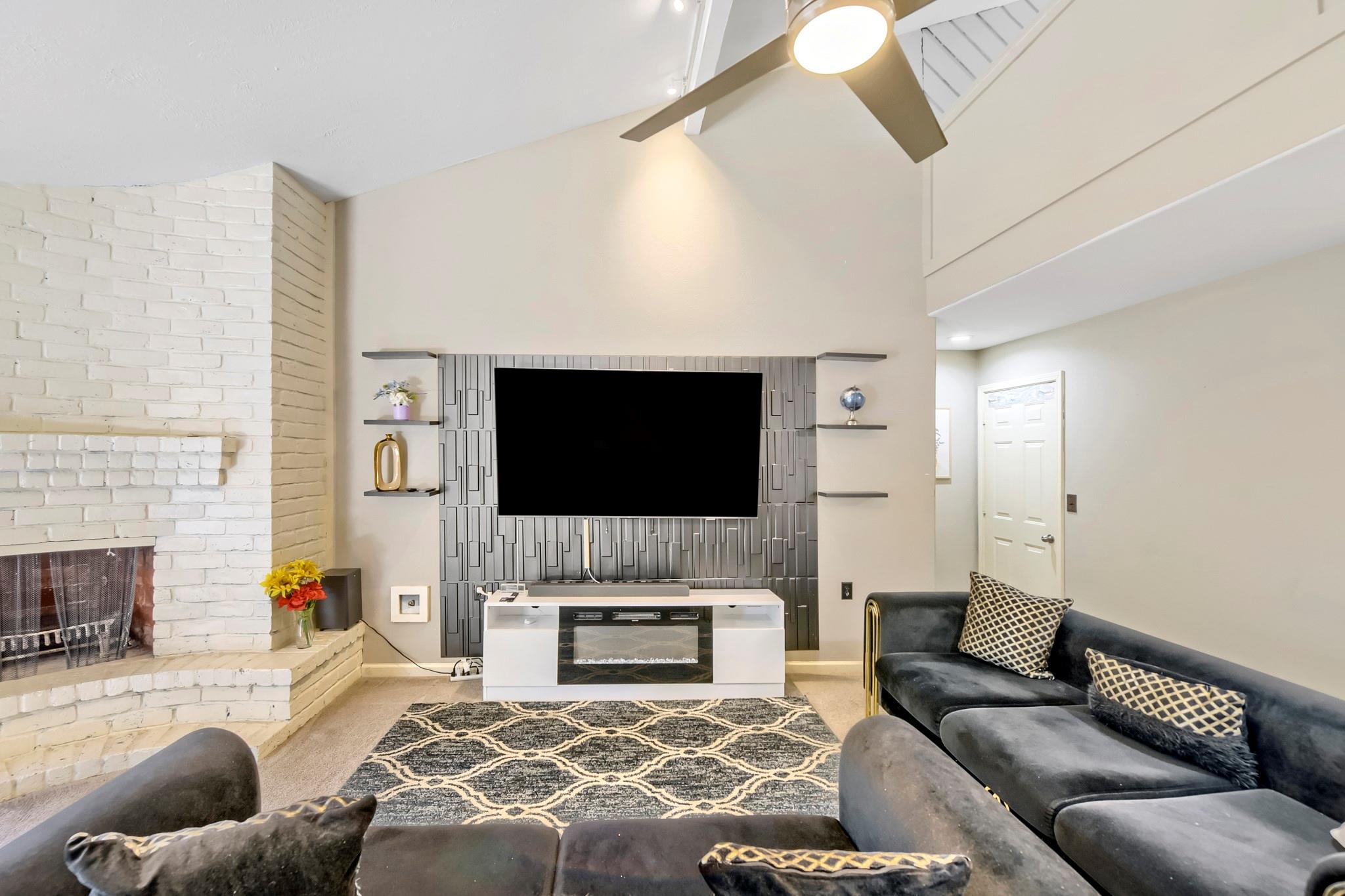 5335 Prairie Creek Drive