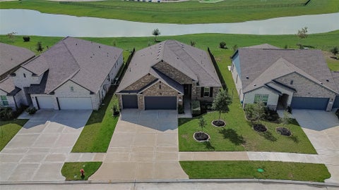 Photo of 10707 Amador Peak Drive, Rosharon, TX 77583 (MLS # 97352655)