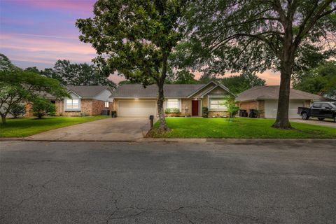 Photo of 1740 Airline Drive, Katy, TX 77493 (MLS # 68091877)