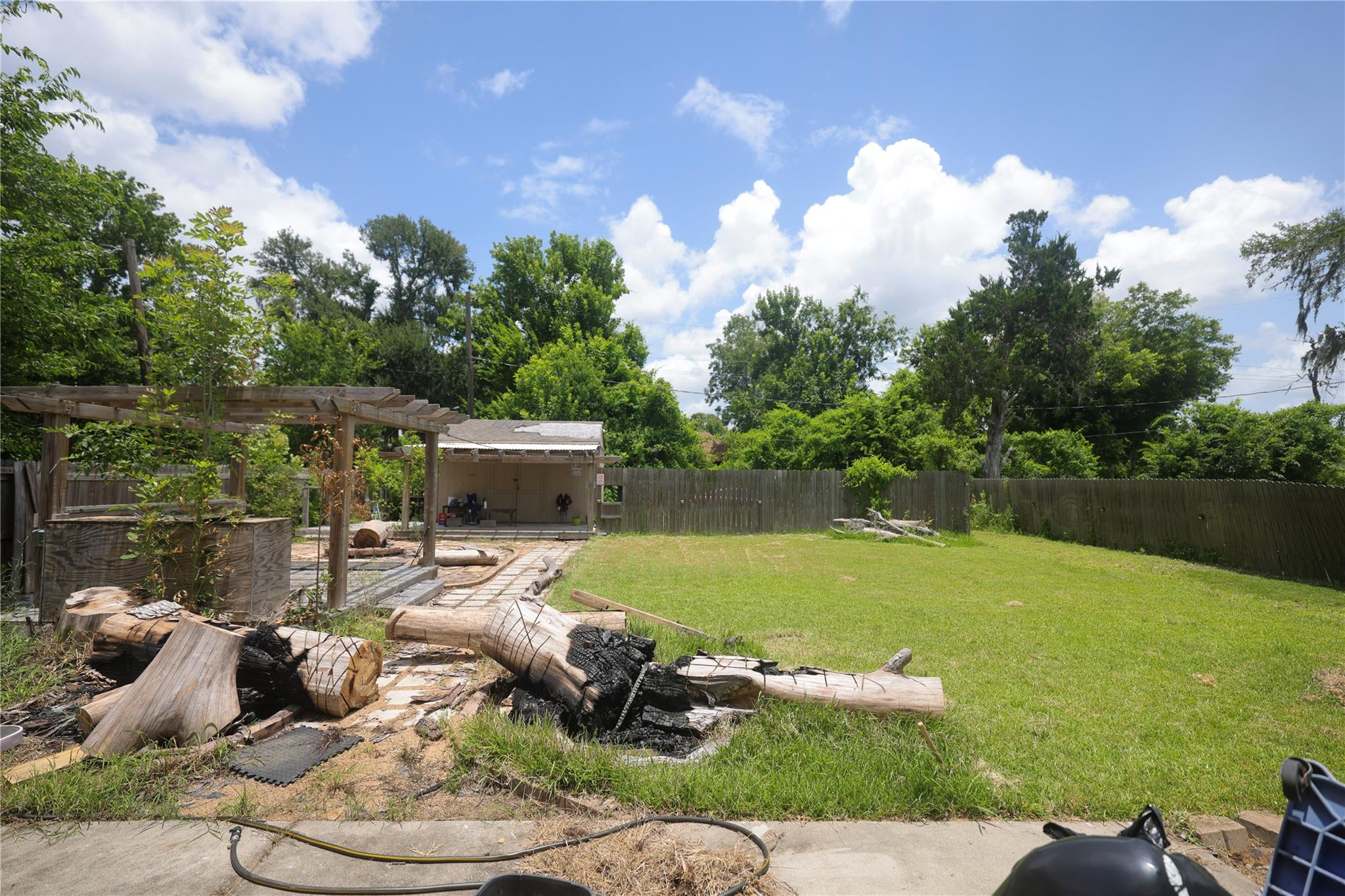 409 Center Way