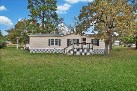 Photo of 2 Jacob Street, Huntsville, TX 77320 (MLS # 38466149)