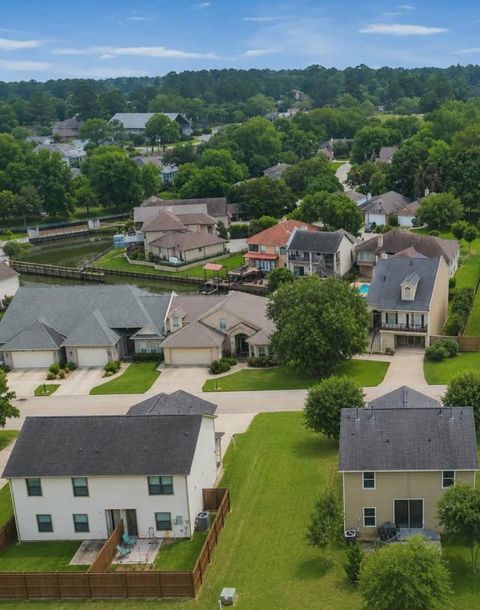Photo of 274 Capetown, Montgomery, TX 77356 (MLS # 22909508)