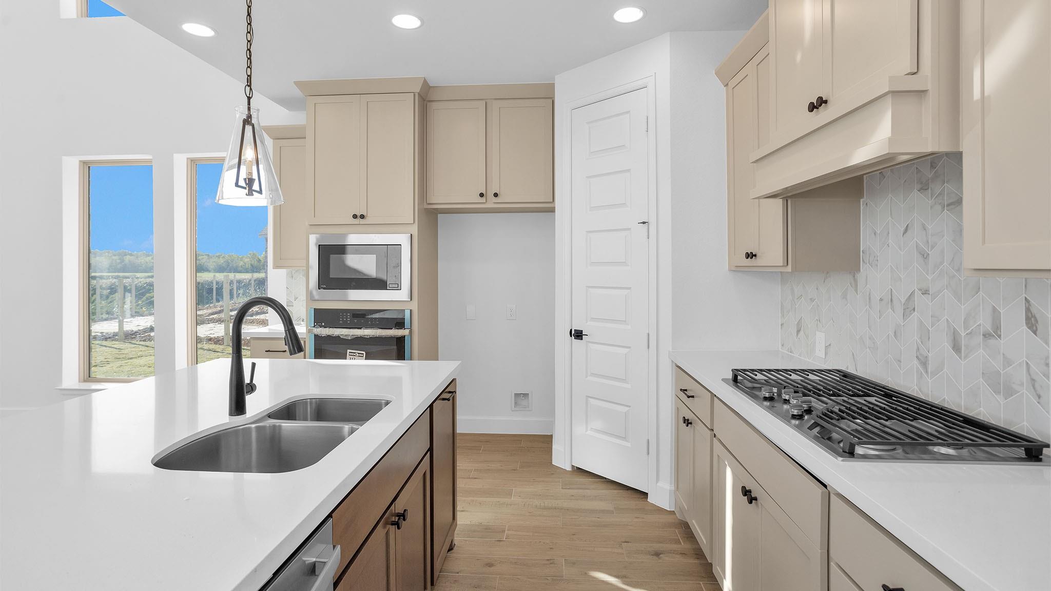 6727 Burgundy Blaze Trails