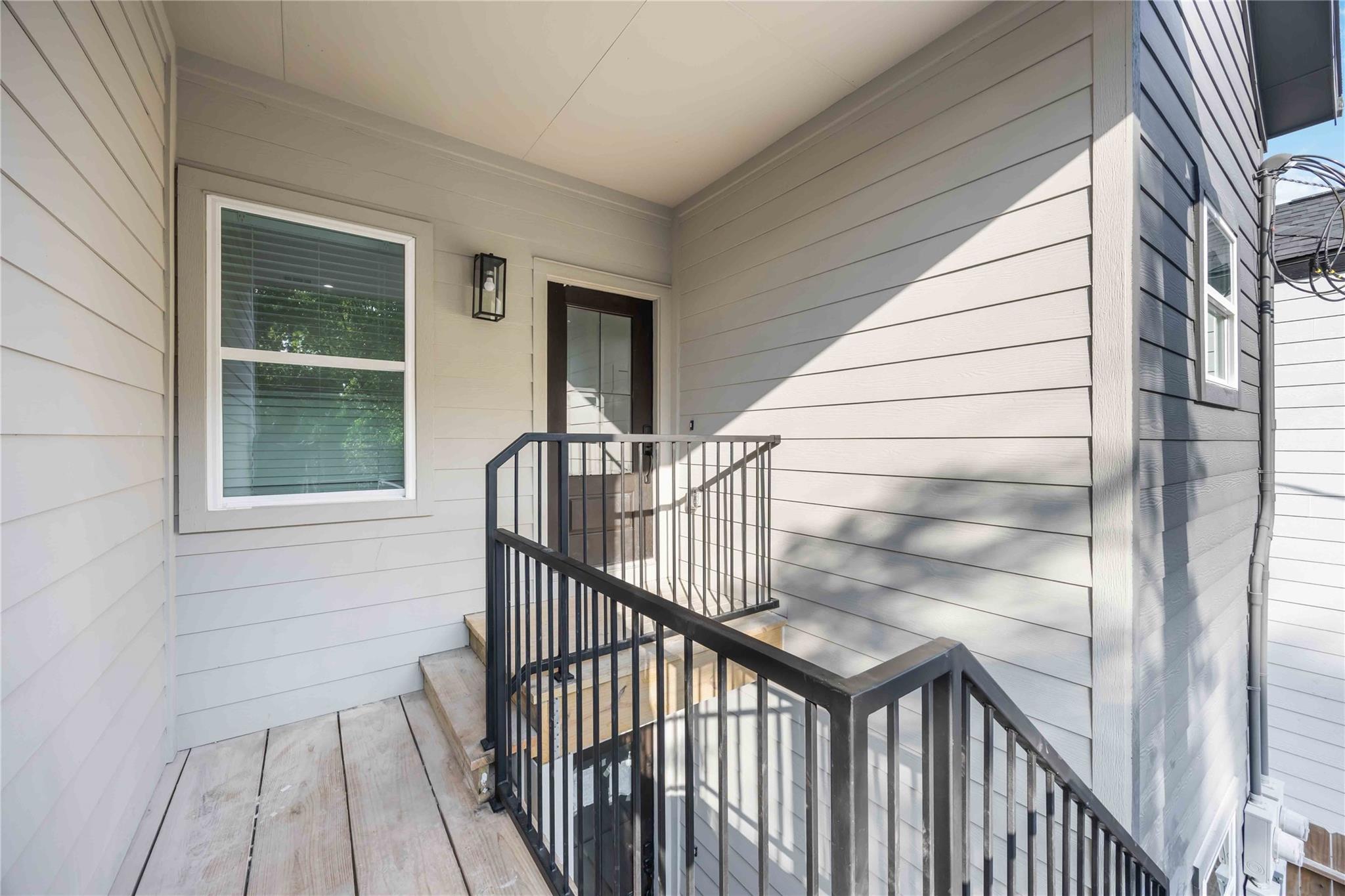 8101 Venus Street A/B