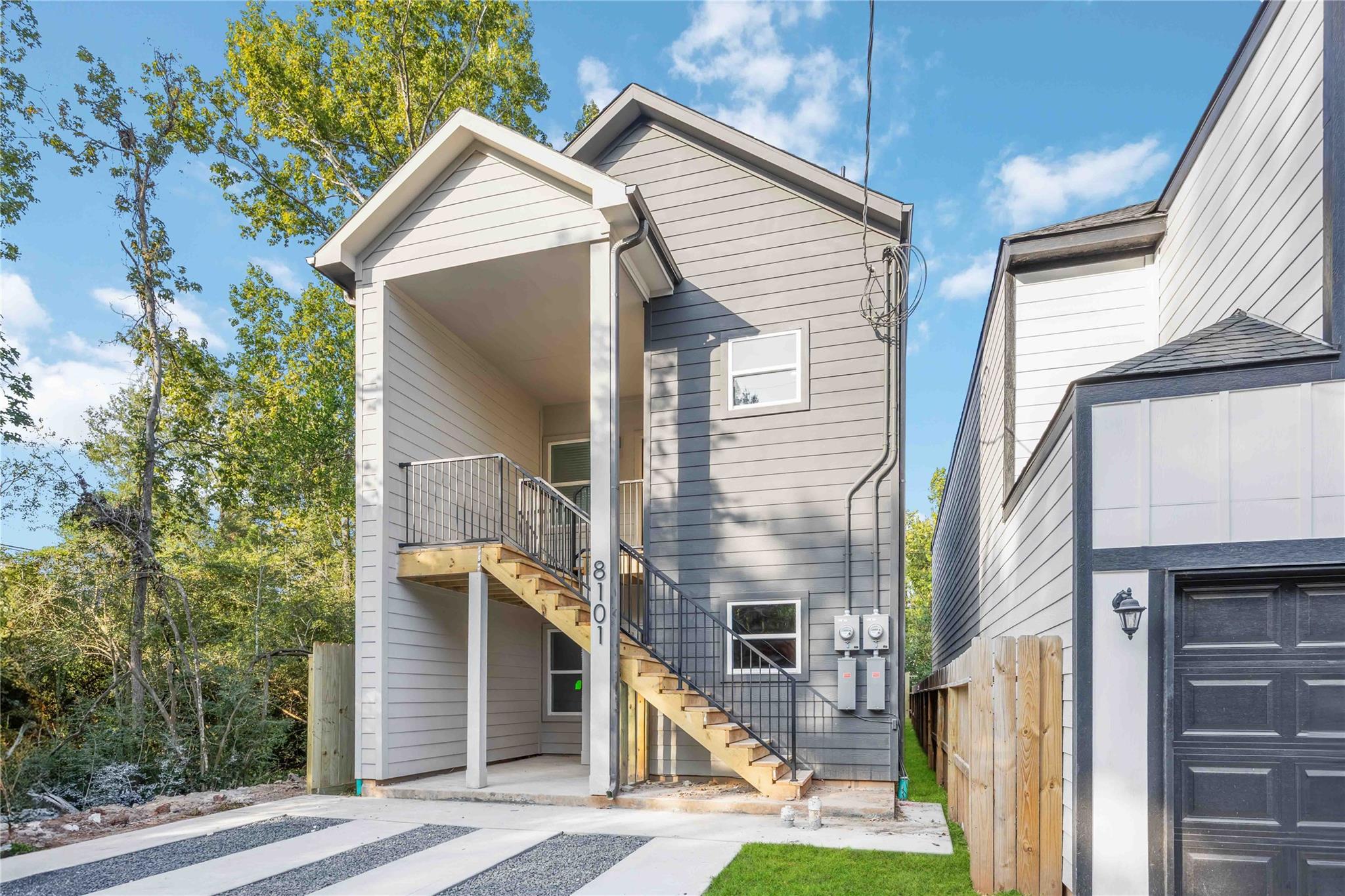 8101 Venus Street A/B