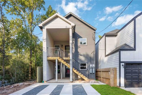 Photo of 8101 Venus Street #A/B, Houston, TX 77088 (MLS # 93134401) Photo of 8101 Venus Street #A/B, Houston, TX 77088 (MLS # 93134401)