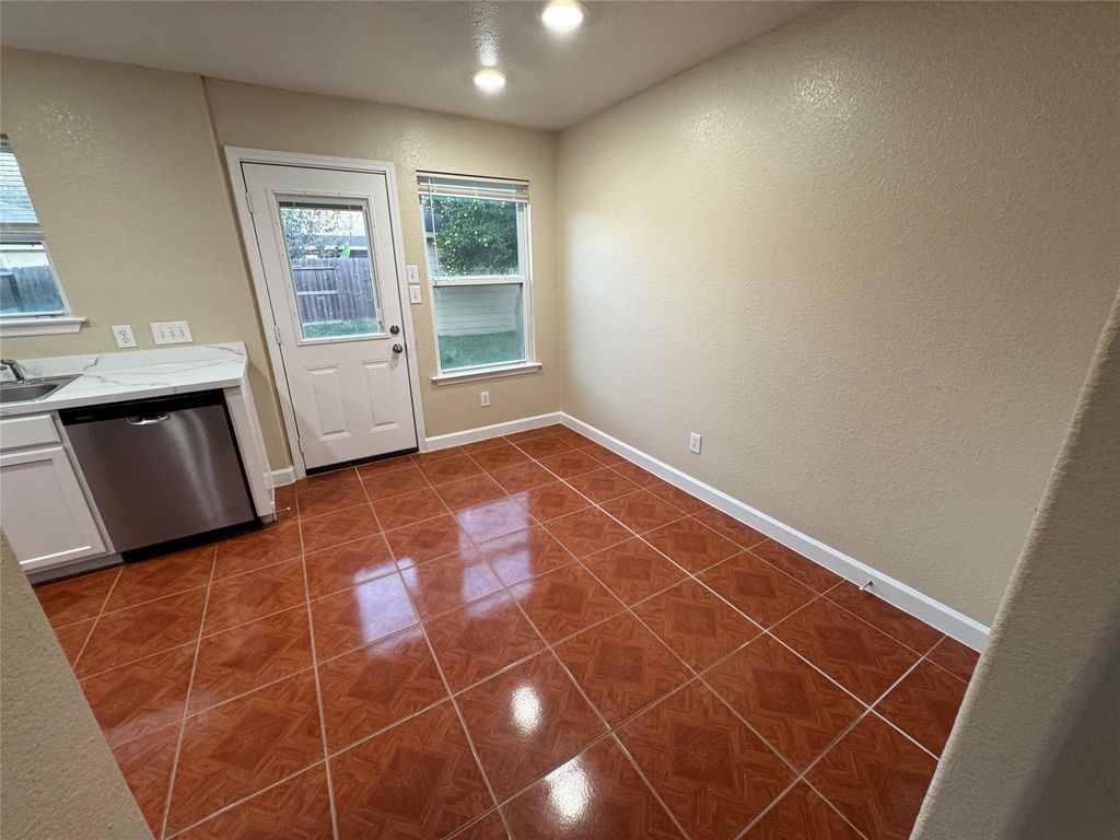 Photo of 13303 Ridgewood Knoll Lane, Houston, TX 77047 (MLS # 85923413)