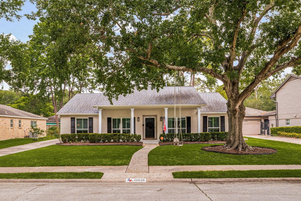 Photo of 10626 Holly Springs Drive, Houston, TX 77042 (MLS # 96749449)
