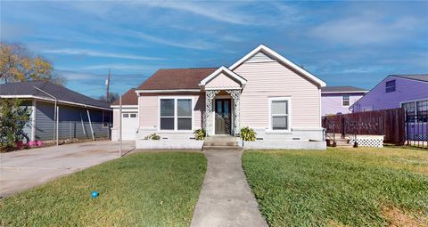 Photo of 317 Moody Street, Houston, TX 77009 (MLS # 93005691)