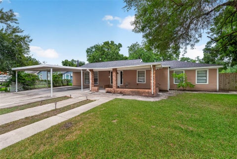 Photo of 1504 Lawrence Avenue, Pasadena, TX 77506 (MLS # 54595610)
