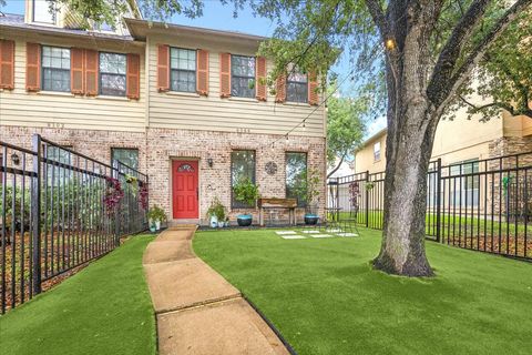 Photo of 9044 Lakes At 610 Drive, Houston, TX 77054 (MLS # 10689022)