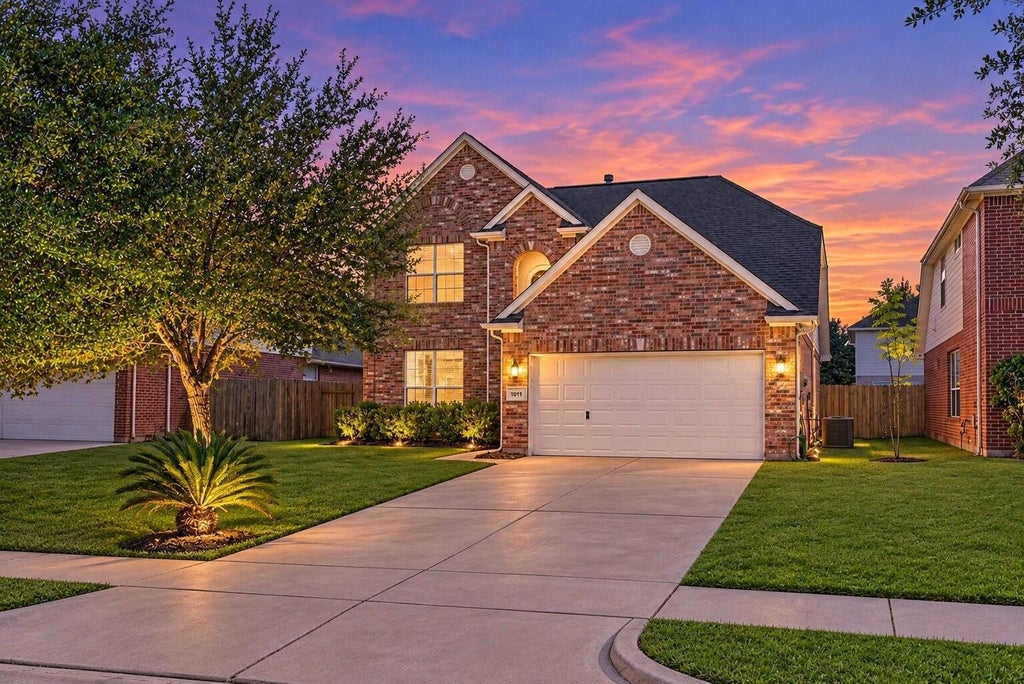 Photo of 1011 Jasons Bend Drive, Sugar Land, TX 77479 (MLS # 92910590)